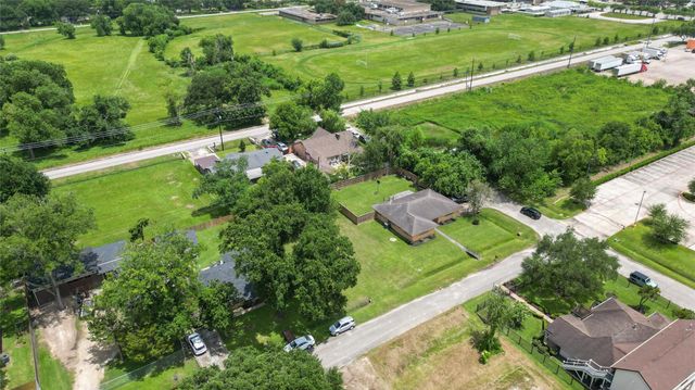 7602 Echo Brook Drive, Houston, TX 77037