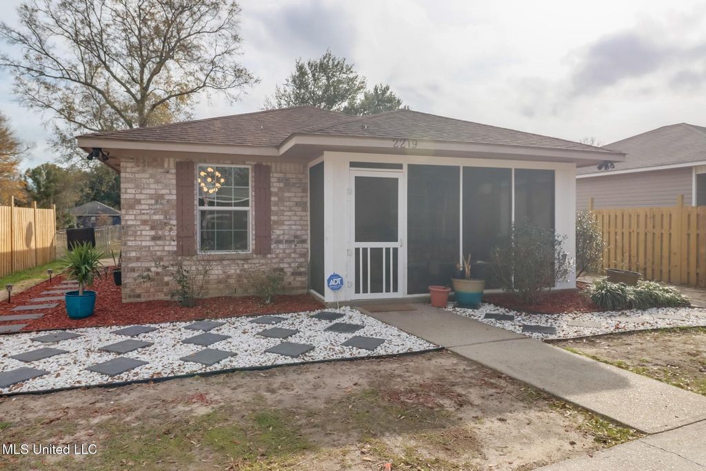 2219 33rd Street, Gulfport, MS 39501