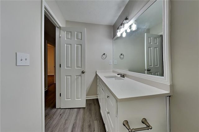 2210 Grayfield Drive, Grayson, GA 30017