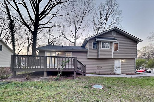 2210 Grayfield Drive, Grayson, GA 30017