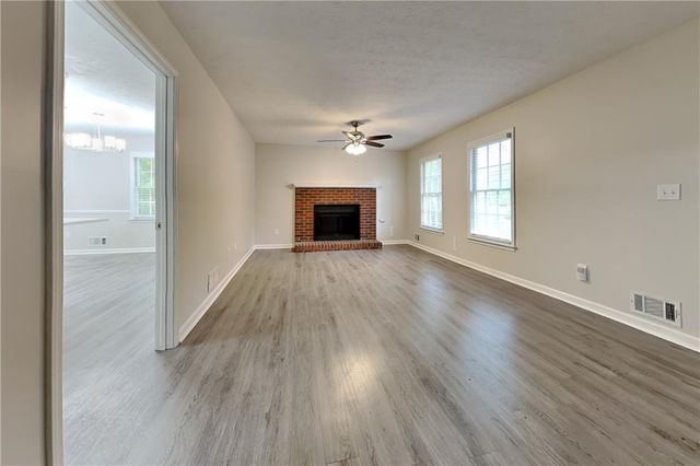 2210 Grayfield Drive, Grayson, GA 30017