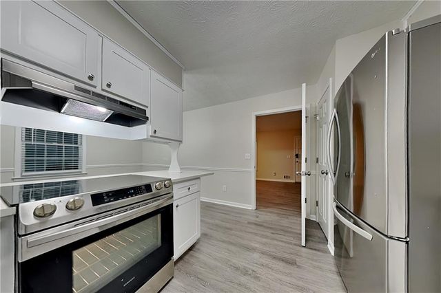 2210 Grayfield Drive, Grayson, GA 30017