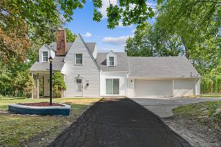 9838 Grosse Ile Parkway, Grosse Ile Township, MI 48138