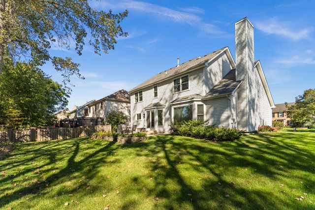 1460 Prairie Crossing Drive, West Chicago, IL 60185