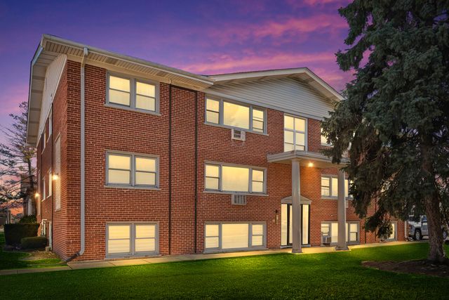10121 Hartford Court 1B, Schiller Park, IL 60176