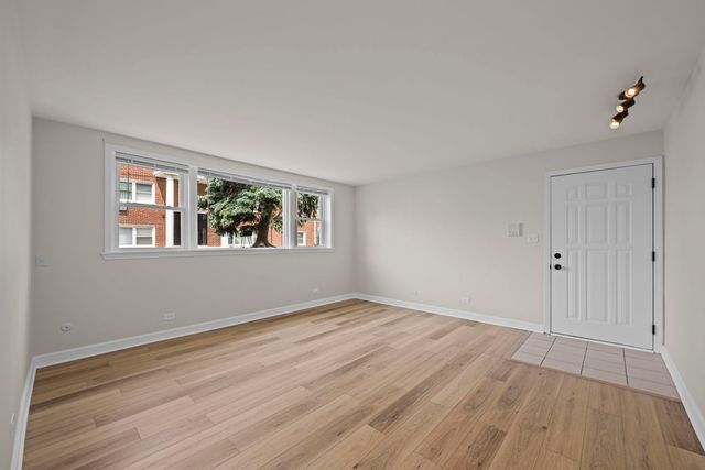 10121 Hartford Court 1B, Schiller Park, IL 60176