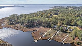 1106 Harbour Pointe Drive, New Bern, NC 28560