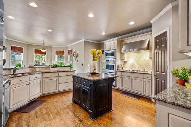 543 Grassmeade Way, Snellville, GA 30078