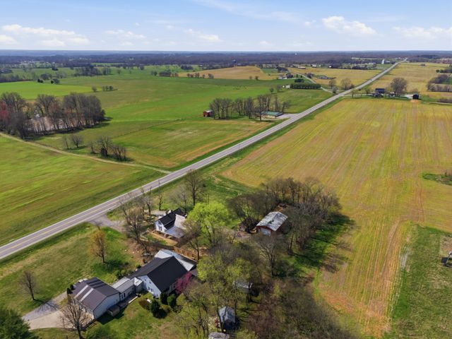 6013 Highway 41, N, Cedar Hill, TN 37032