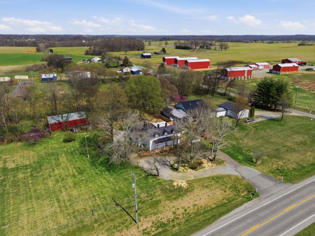 6013 Highway 41, N, Cedar Hill, TN 37032