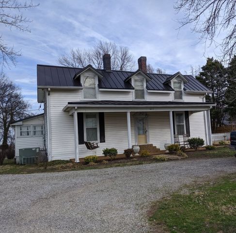 6013 Highway 41, N, Cedar Hill, TN 37032