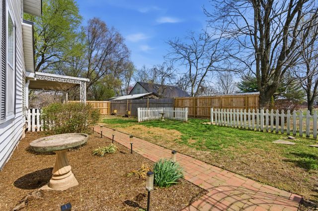 6013 Highway 41, N, Cedar Hill, TN 37032