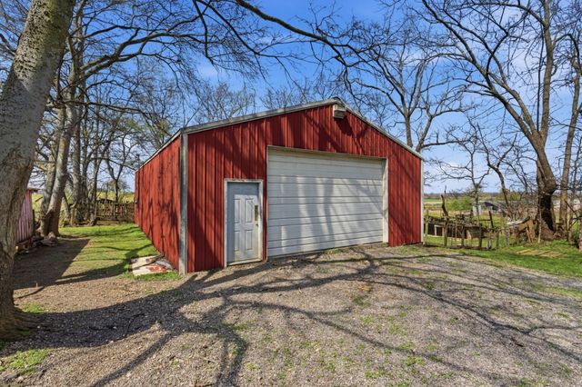 6013 Highway 41, N, Cedar Hill, TN 37032