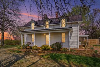 6013 Highway 41, N, Cedar Hill, TN 37032