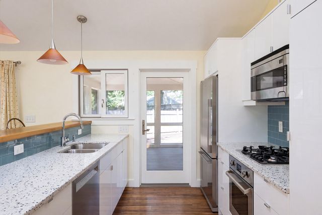 26 Cuttysark Road, East Falmouth, MA 02536