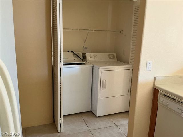 5115 Midnight Oil Drive, Las Vegas, NV 89122