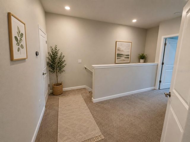 6824 CITRUS CREEK LANE, Tampa, FL 33625