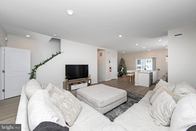 272 MACOUN WAY, Glassboro, NJ 08028