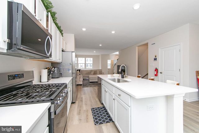 272 MACOUN WAY, Glassboro, NJ 08028