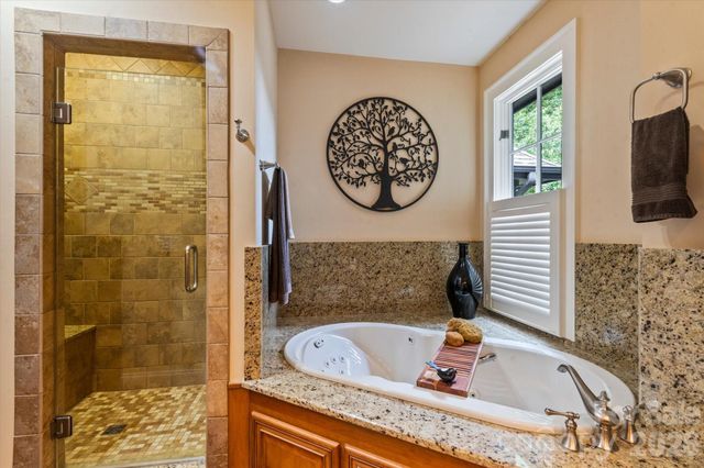 6 Jasmine Lane, Brevard, NC 28712