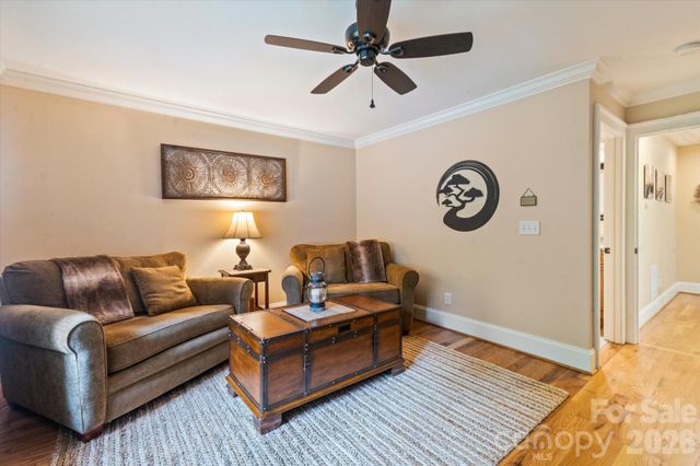 6 Jasmine Lane, Brevard, NC 28712