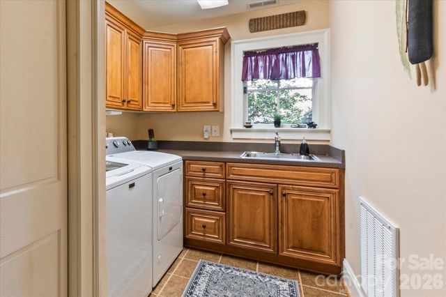 6 Jasmine Lane, Brevard, NC 28712