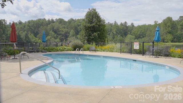 6 Jasmine Lane, Brevard, NC 28712