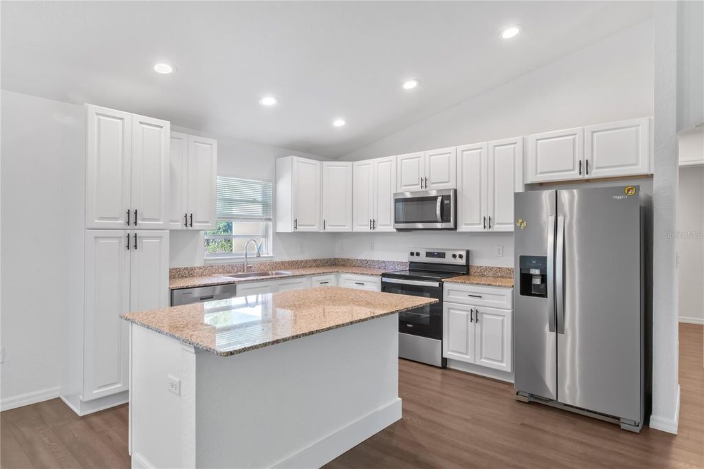 Image 11 of property listing at 9069 SE 156TH STREET, Summerfield, FL 34491