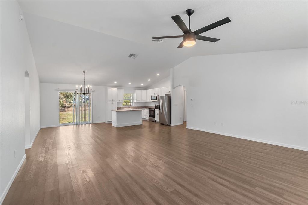 Image 16 of property listing at 9069 SE 156TH STREET, Summerfield, FL 34491