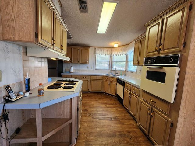 204 SWEET CIRCLE, Winter Haven, FL 33884