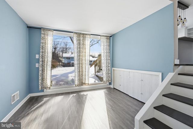 2213 RIVIERA LN, Wilmington, DE 19810