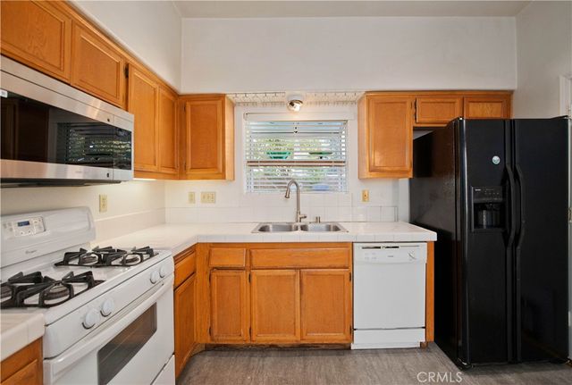 2464 Pleasant Grove Circle, Thousand Oaks, CA 91362