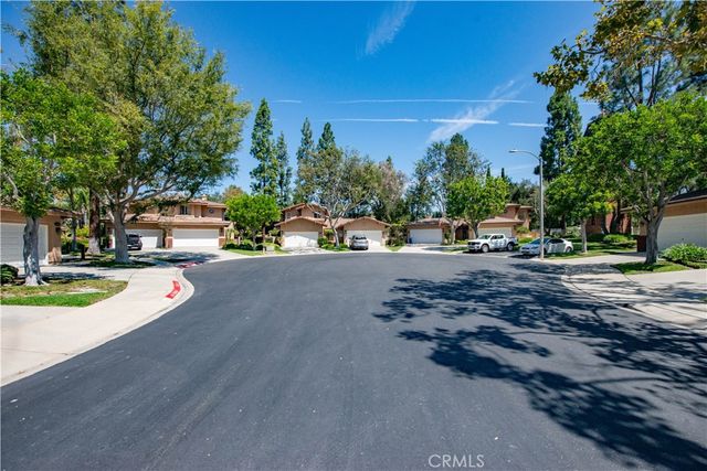 2464 Pleasant Grove Circle, Thousand Oaks, CA 91362