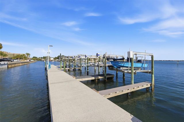 5700 MARINER STREET 801E, Tampa, FL 33609