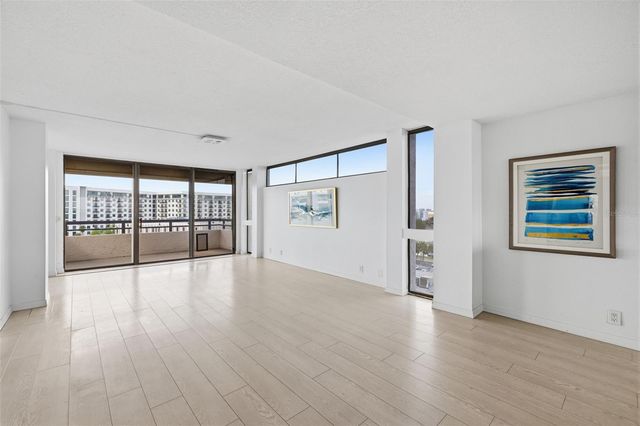 5700 MARINER STREET 801E, Tampa, FL 33609