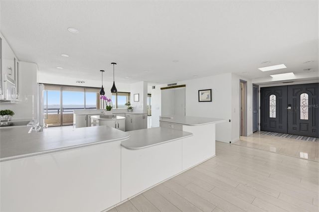 5700 MARINER STREET 801E, Tampa, FL 33609