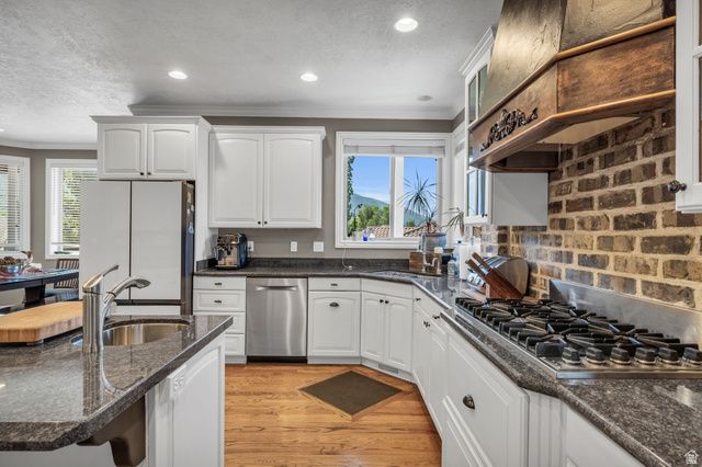 2680 E BRIDGEPORT AVE., Cottonwood Heights, UT 84121