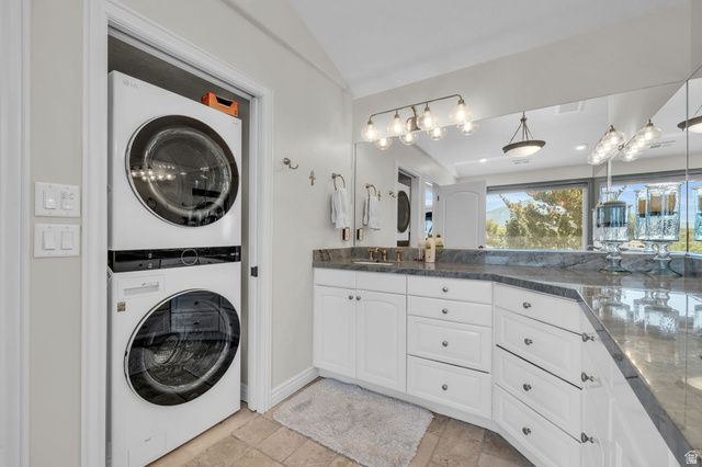 2680 E BRIDGEPORT AVE., Cottonwood Heights, UT 84121