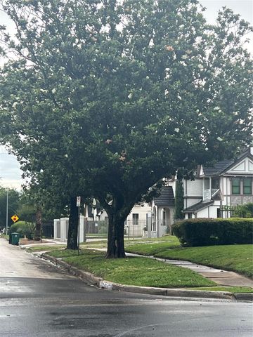 2313 Wichita Street, Houston, TX 77004