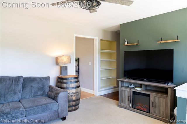 7191 Nicholson Road, Fowlerville, MI 48836