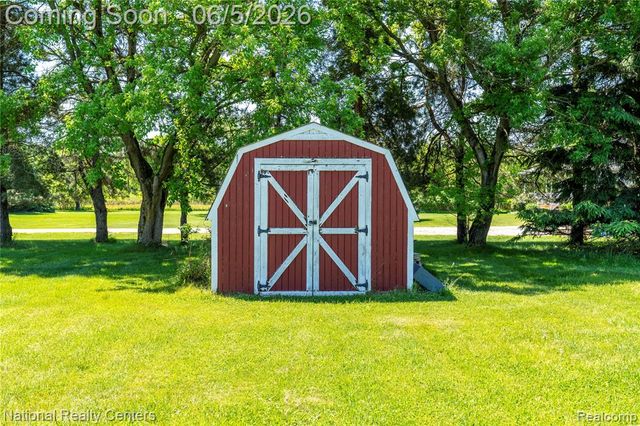 7191 Nicholson Road, Fowlerville, MI 48836