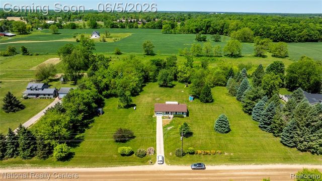 7191 Nicholson Road, Fowlerville, MI 48836