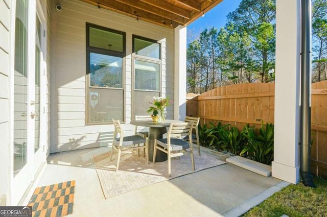 158 Village Green Avenue, Woodstock, GA 30189