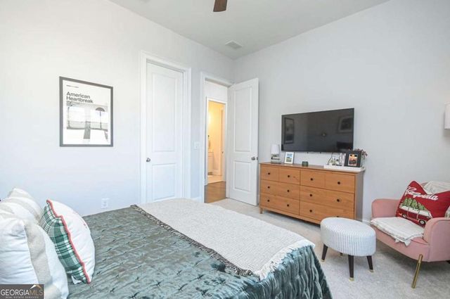158 Village Green Avenue, Woodstock, GA 30189