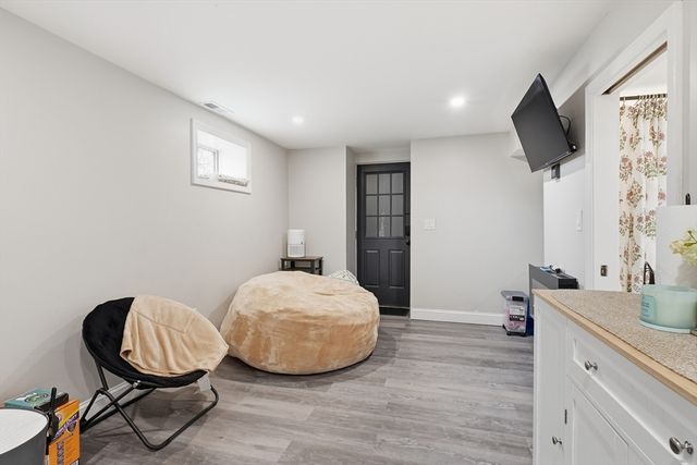 20 Oak Hill Rd, Saugus, MA 01906