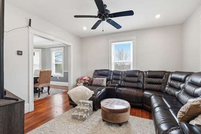 20 Oak Hill Rd, Saugus, MA 01906