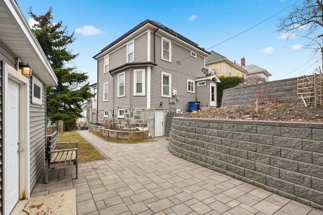 20 Oak Hill Rd, Saugus, MA 01906