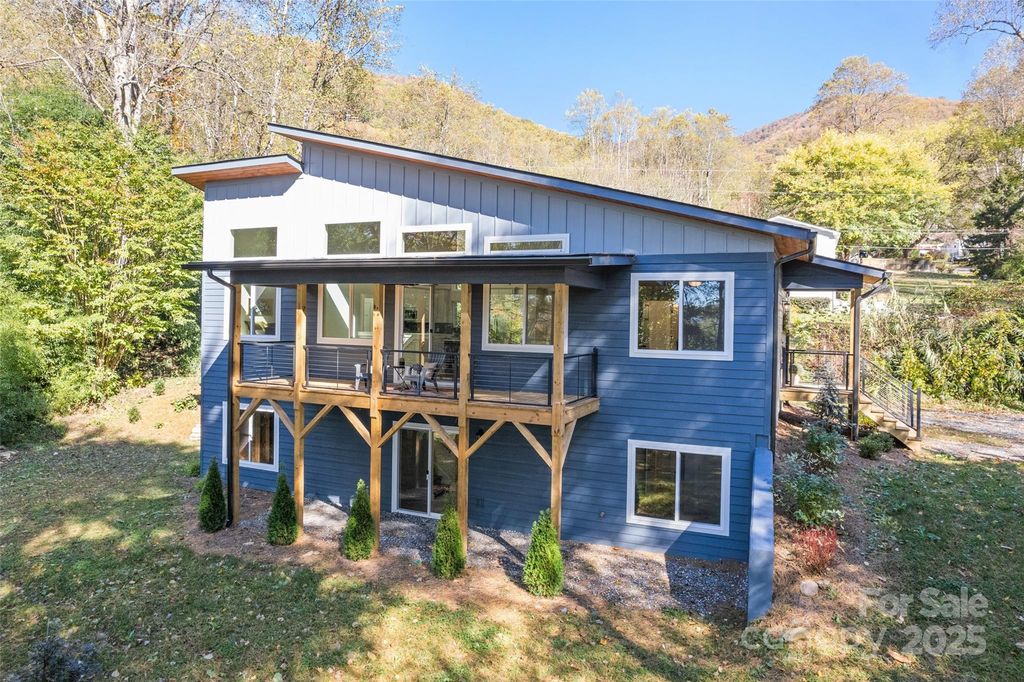 1807 Fisher Creek Road, Sylva, NC 28779