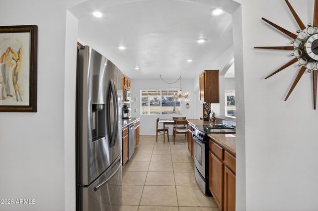 711 S REVOLTA Circle, Mesa, AZ 85208