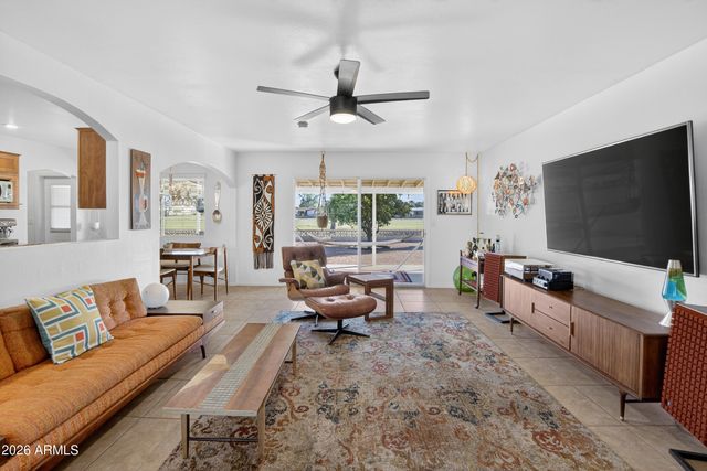 711 S REVOLTA Circle, Mesa, AZ 85208